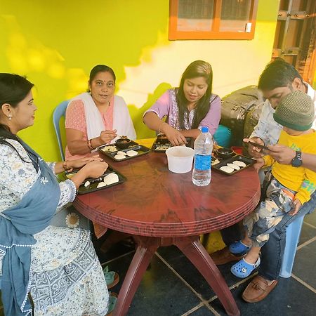 Abhi Homestay Hampi Ngoại thất bức ảnh