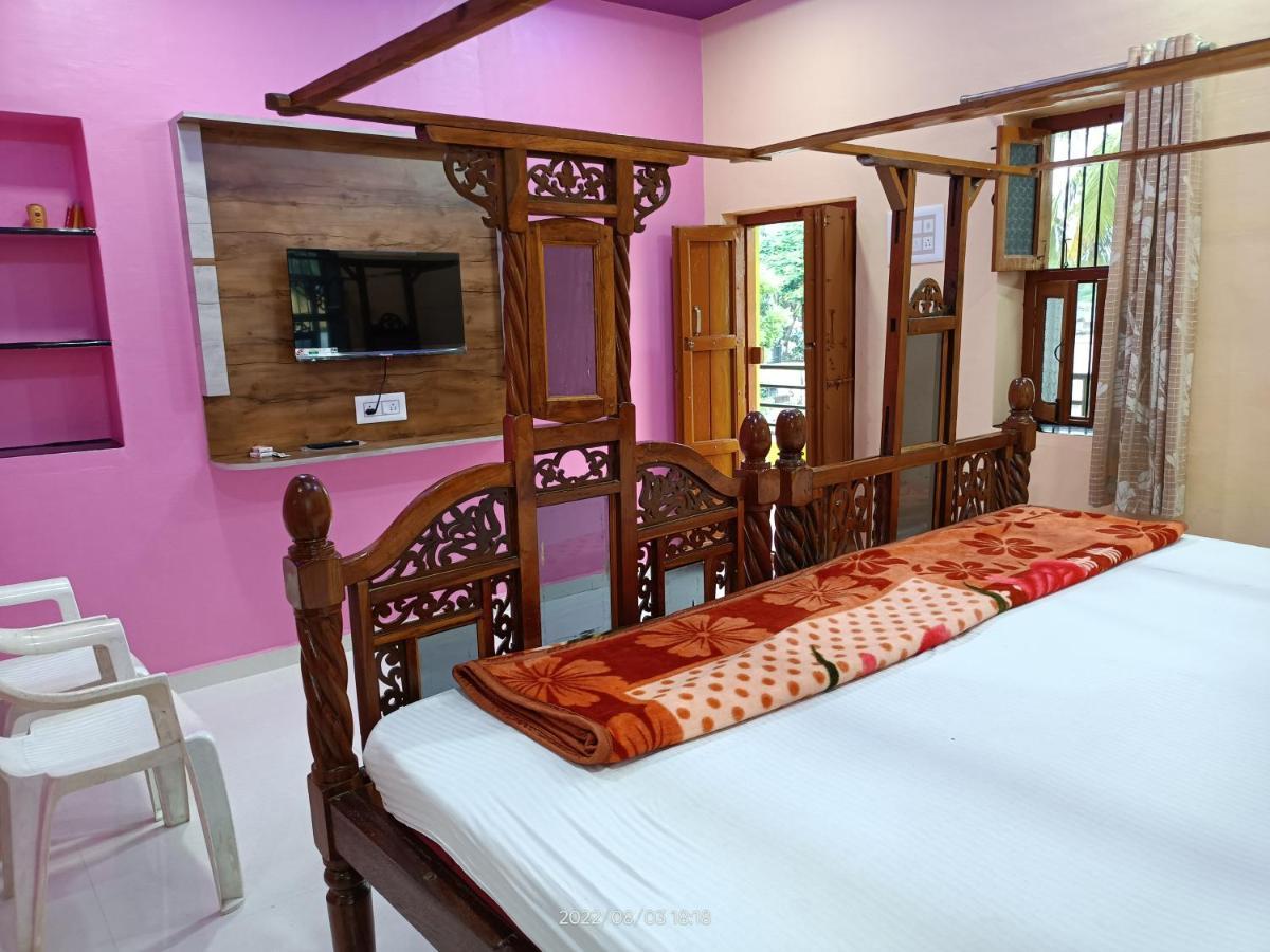 Abhi Homestay Hampi Ngoại thất bức ảnh