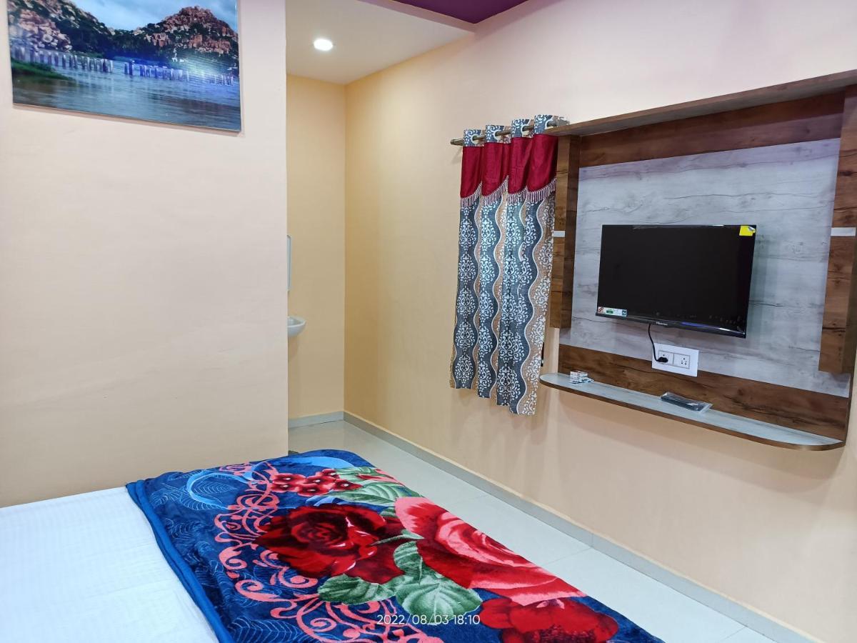 Abhi Homestay Hampi Ngoại thất bức ảnh